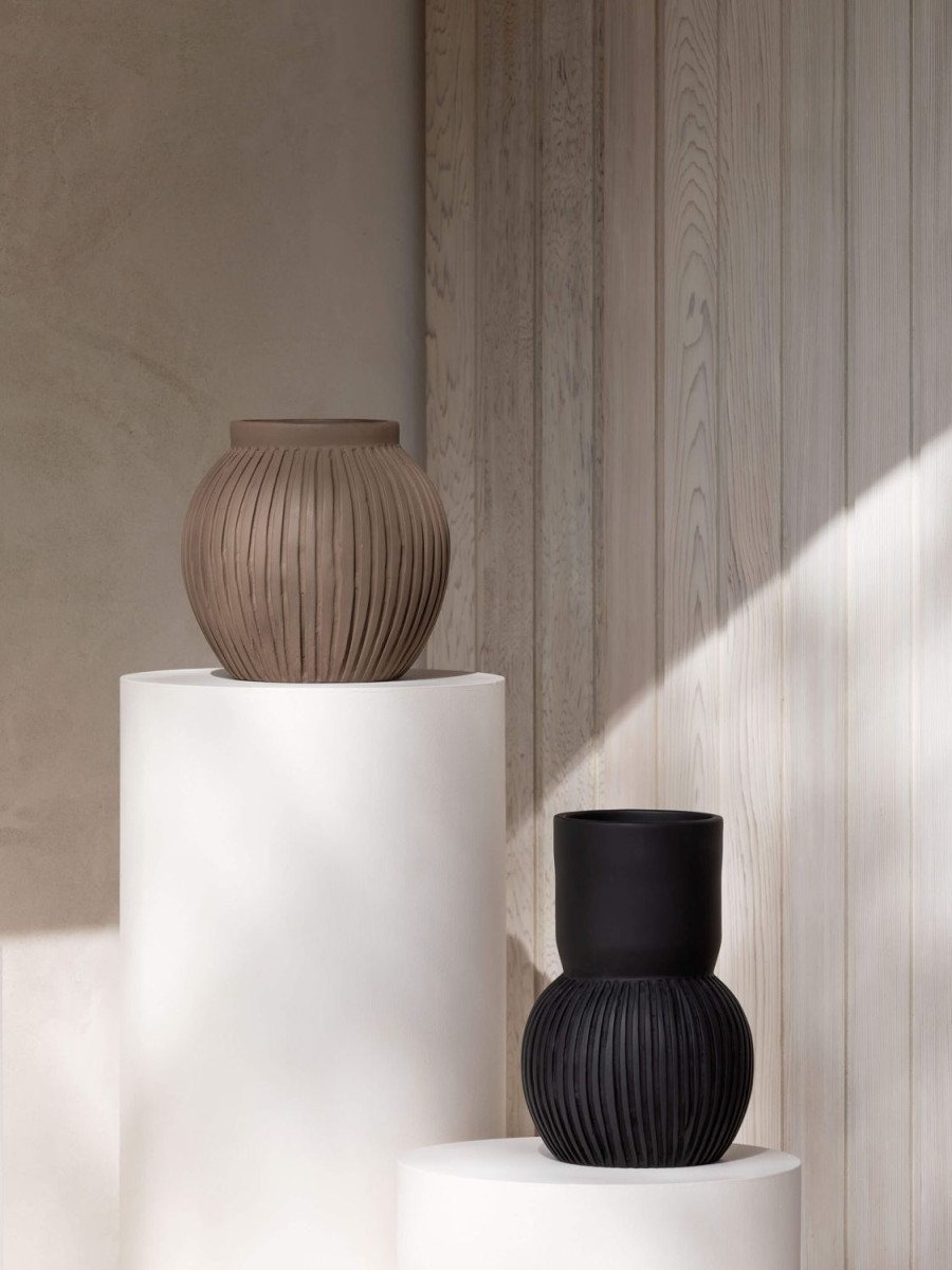 Living L&M Home | Marcelle Black Vessel