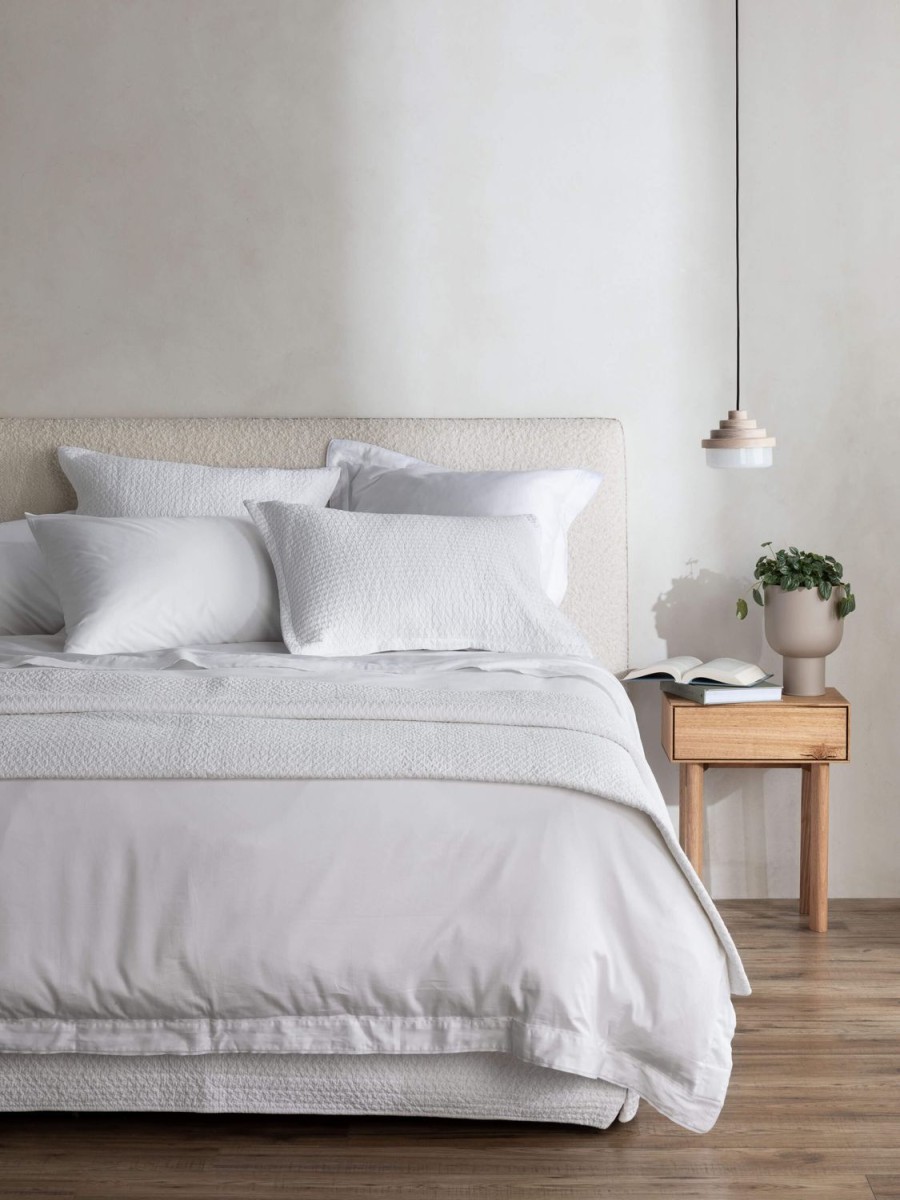 Bedroom L&M Home | Aspen White Pure Cotton Quilt