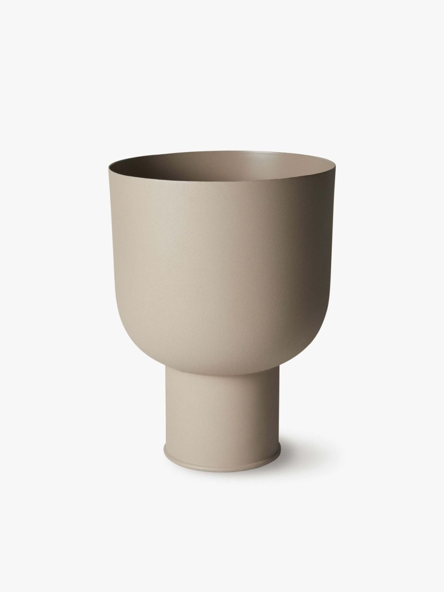 Living L&M Home | Mona Latte Curve Planter