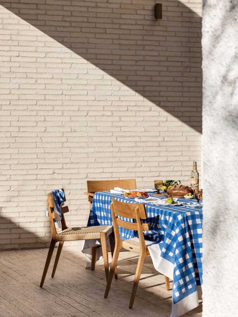 Dining L&M Home | Spritz Klein Table Cloth